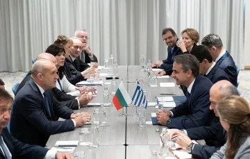 Преговаряме с Гърция за приватизация на техни пристанища