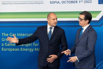 Ще помогнем ли с ток на Македония? Важни условия от Радев