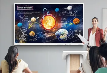 Нови интерактивни устройства преобразяват класните стаи