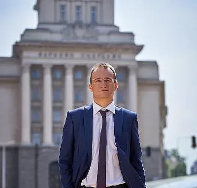 Симеон Славчев, партия МИР: Крайно време е да спрем да избираме между по-малкото зло