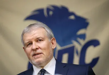 Румен Христов разчувства седесарите. Върна времето