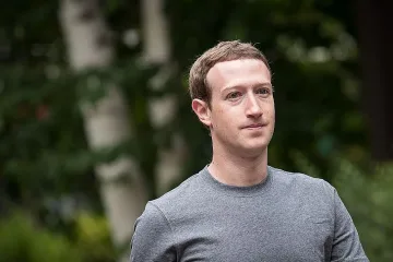 Сривът на Фейсбук струва солено на Зукърбърг