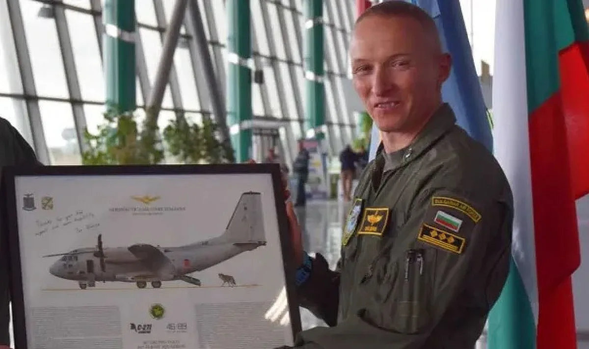 Фигура! Кой е катапултиралият пилот