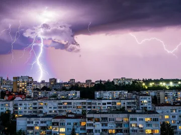 Експерт шокира с данни за защитата срещу мълнии