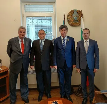Ръководството на партия МИР се срещна с посланика на Казахстан в България