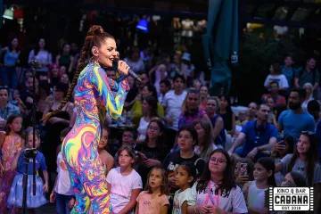 Михаела Филева пее на Летния театър на 28 септември