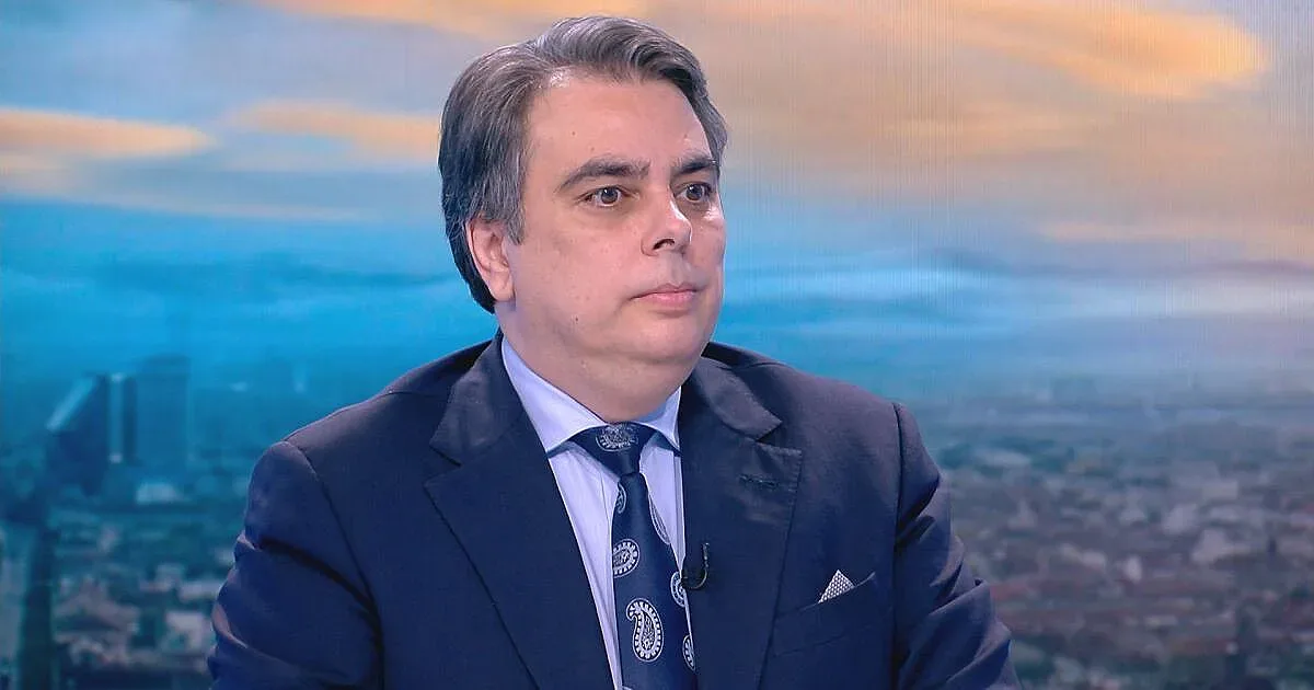 Скандални признания на Асен Василев! Схемата за натиск над кметовете