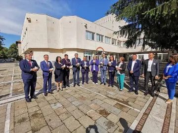 Карадайъ пусна в небето гълъба на политическия мир (ВИДЕО)