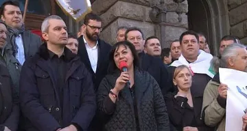 Горещи данни от СИНПИ: Възраждане бие БСП. Кой влиза в парламента?