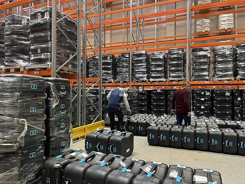 Обратното броене за изборите започна. Машините потеглиха на път