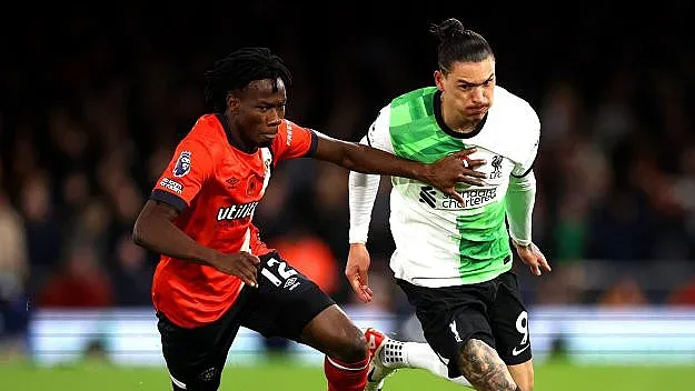 Ливърпул се мъчи да прибере милионите за провалена звезда