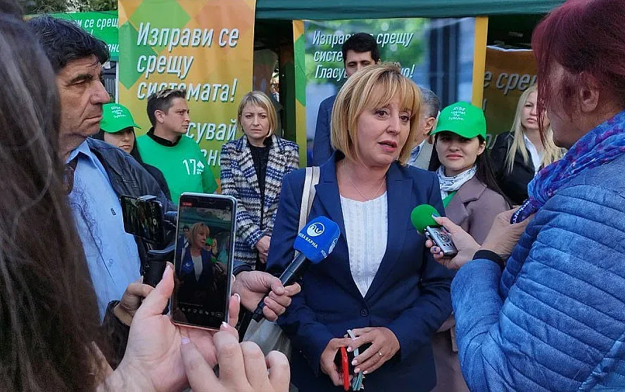 Мая Манолова във Варна: Малкият бизнес е поставен на колене