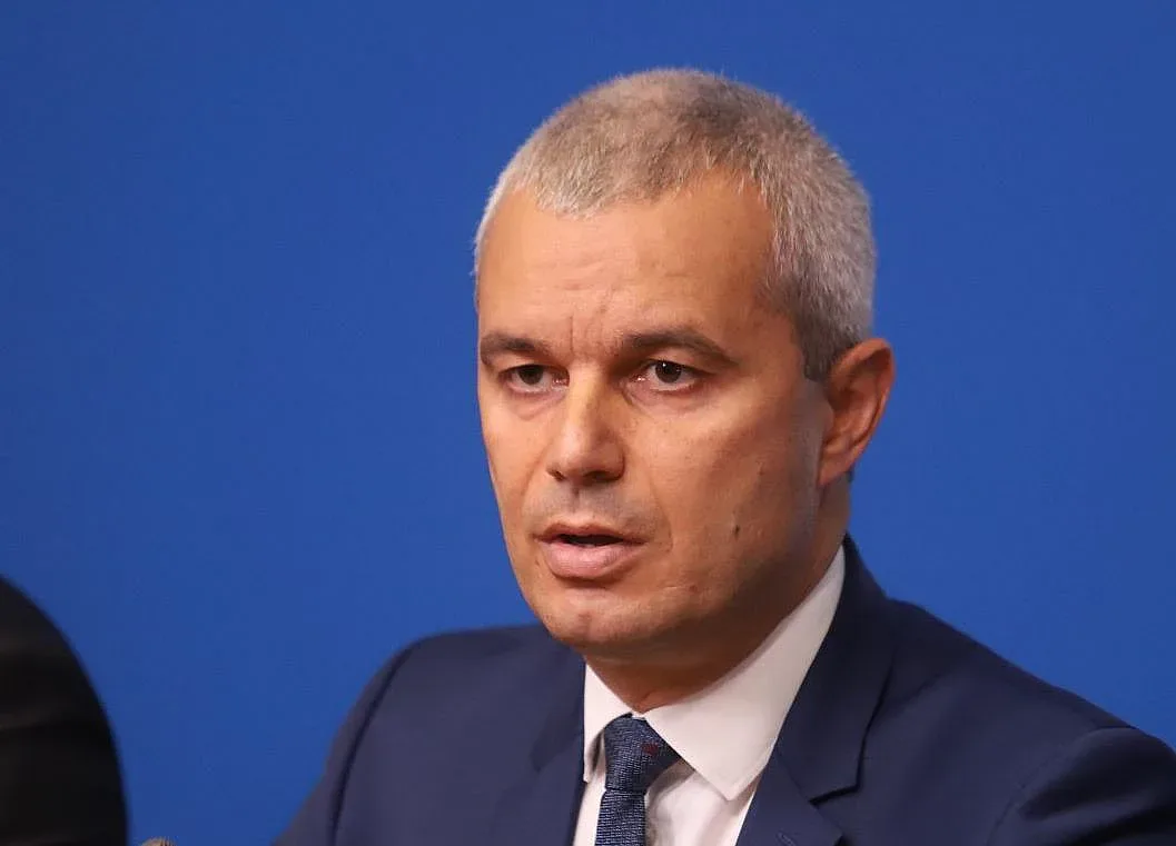 Костадинов отряза медиите на Прокопиев