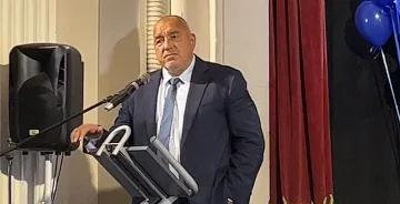 Борисов громи Промяната, яко насоли Василев за дълговете