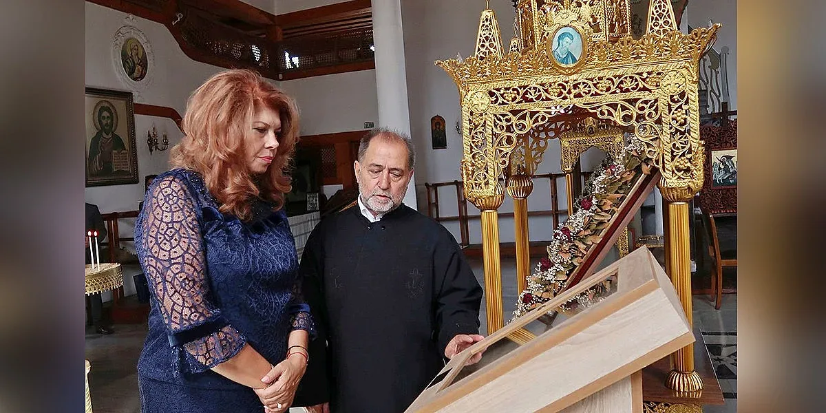 Илияна Йотова посети църкви в Одрин, направи голямо откритие