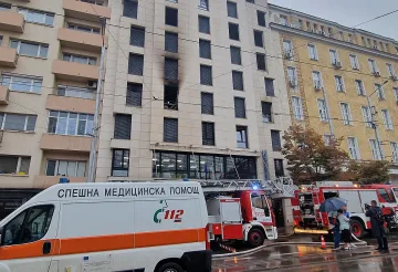Зловещи подробности пожара в хотел "Централ". Коя е жената?
