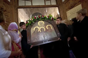 Почитаме светите Вяра, Надежда и Любов, и майка им София