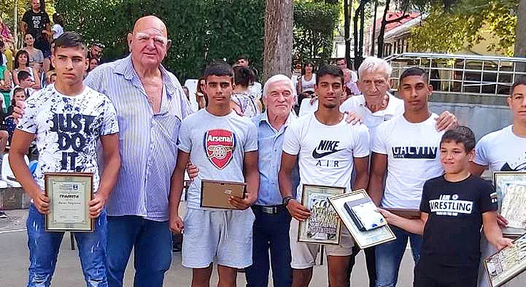 "Стандарт" заведе големите шампиони при децата на Созопол