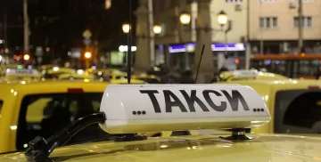 Шок! Шофьор блъсна майка с дете и избяга ВИДЕО