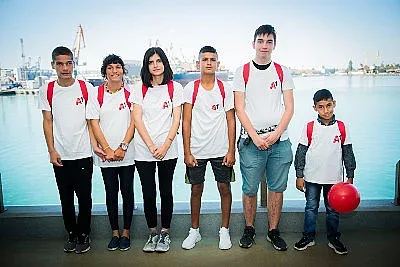 360 деца от приемни семейства започват учебната година с подкрепата на А1 и НАПГ