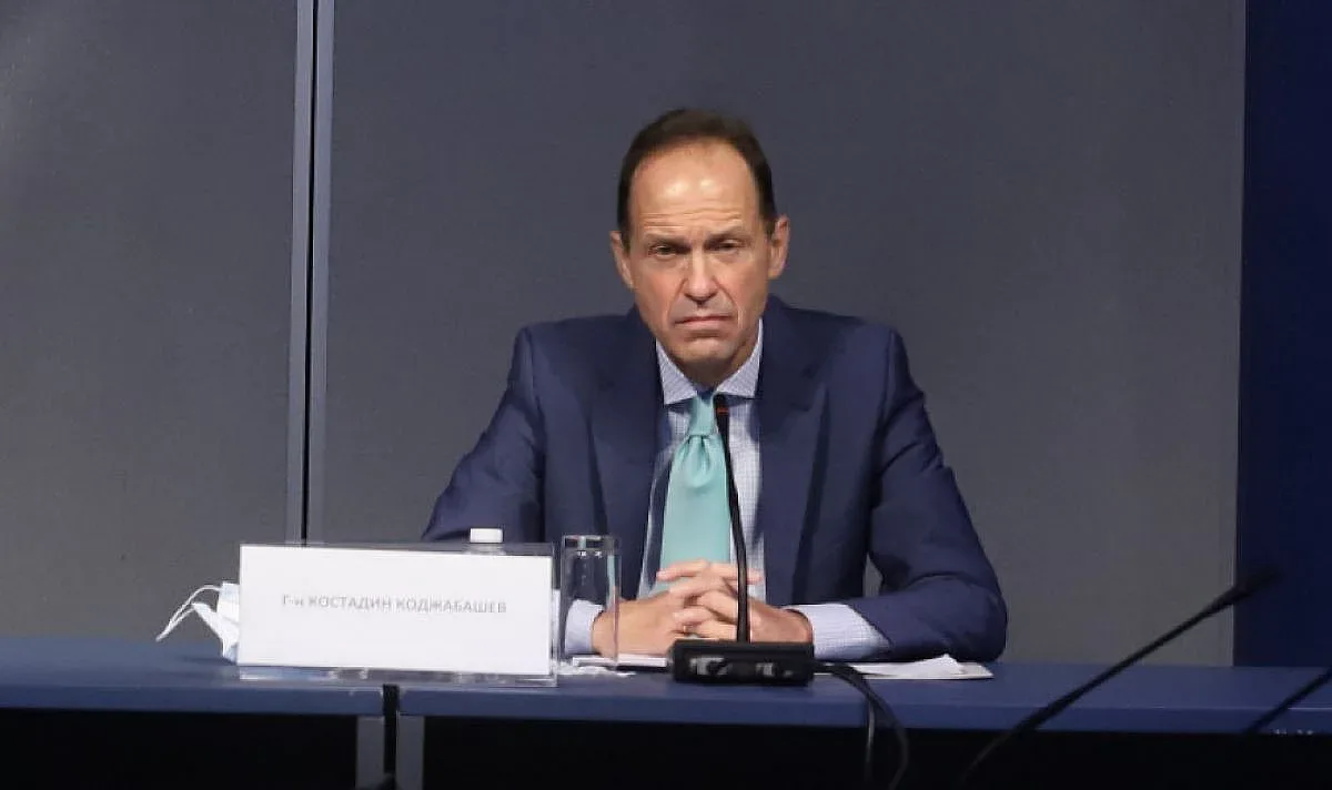 Шах! Какво готвят на посланика ни в Украйна