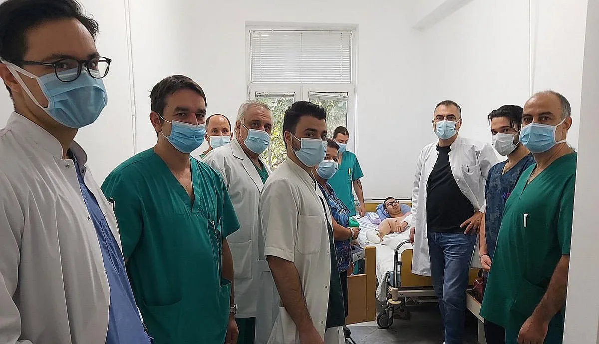 Рекорд в ИСУЛ, спасяват с куп операции жестоко пострадало момче