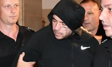 МВР-чадър! Пазели Семерджиев на високо ниво
