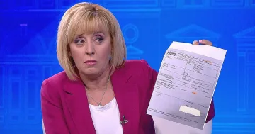 Мая Манолова показа първа фактура от "Газпром"