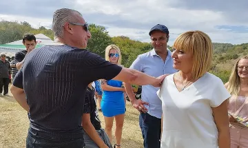 Мая Манолова разпери пет пръста, каза какво ще прави след изборите