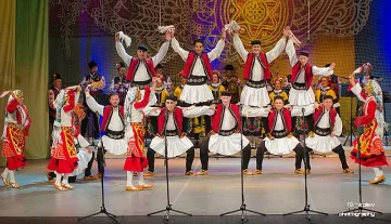 Общински фолклорен ансамбъл „Загоре“ впечатли с изпълнение Пазарджик