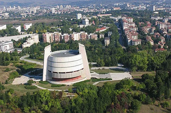 Град-герой се изстрелва в небето. Невиждани инвестиции