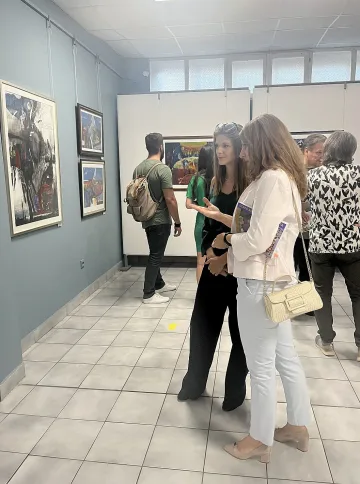 Юрист и алпинист шокира с арт изложба