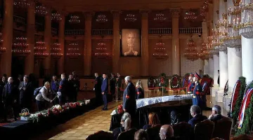 Русия си взема сбогом с Горбачов. Изненадващ гост на церемонията