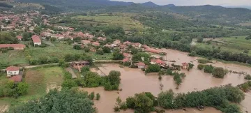 Зловещи кадри от водния ад в Карлово (ВИДЕО)