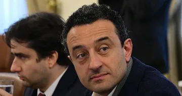 Истина? Лорер и баба му видяли смразяваща жертва на ГЕРБ