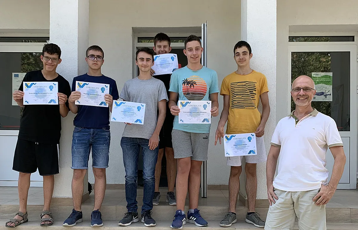 Успешно завърши курсът по Python за ученици в ПГКНМА „Проф. Минко Балкански“