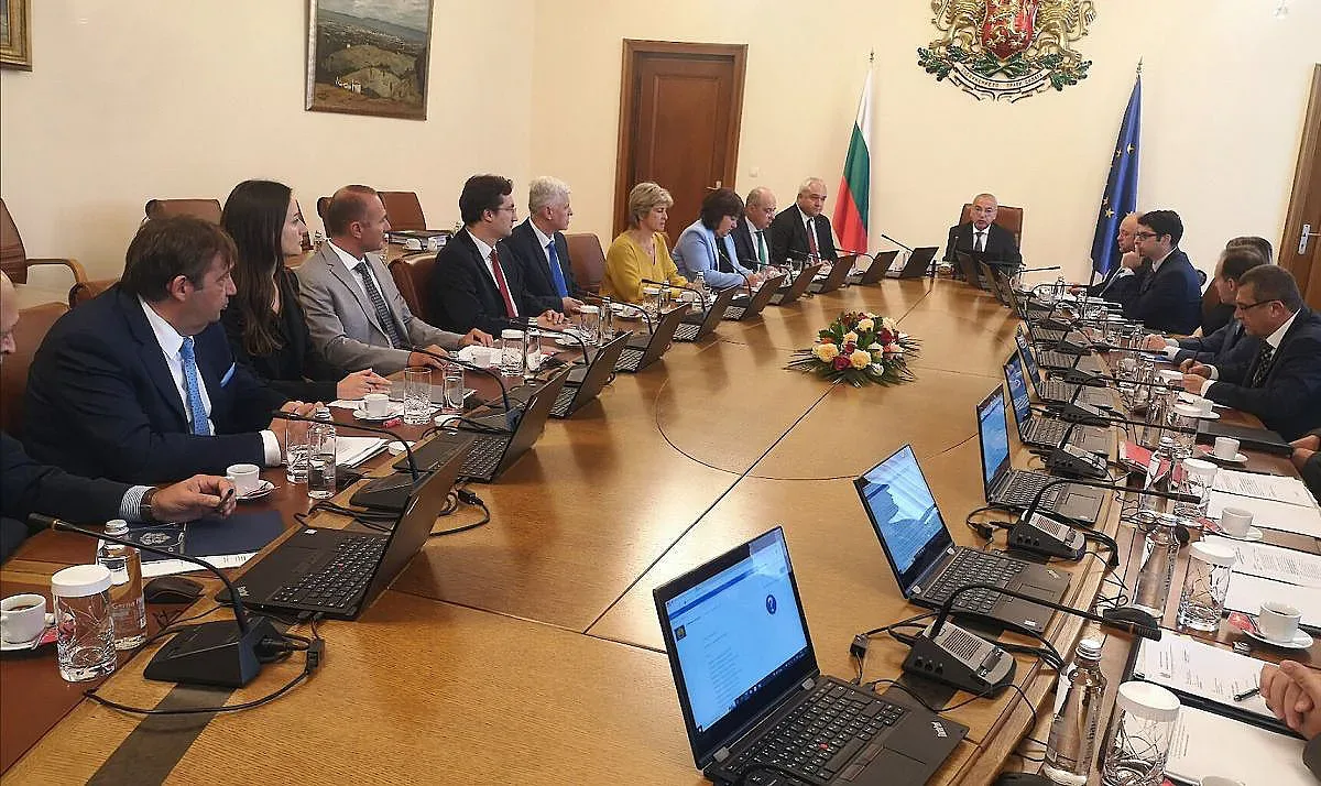 Премиерът Донев каза какво ще прави за изборите. Позицията