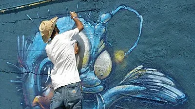 Къща от Ченгенето се превръща в платно за графити -артиста Иван Янков - Esteo