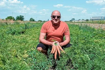 Kaufland възражда духа на първомайските оранжерии