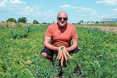 Kaufland възражда духа на първомайските оранжерии