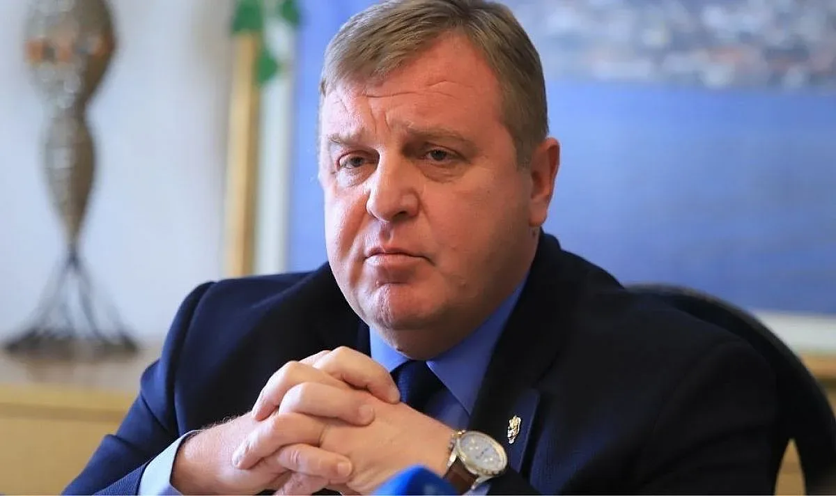 Каракачанов: Гръмна още една от заложените от Тагарев мини