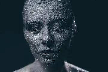Вашият грим крие тъмна и тревожна тайна