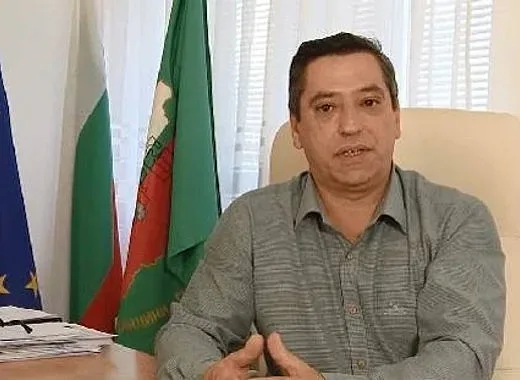 Кмет обяви 500 лв. награда. Издирва мърляч