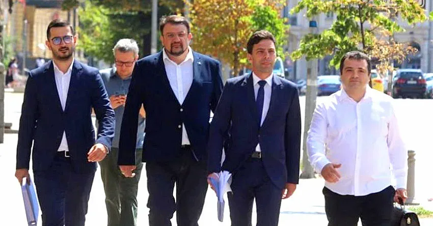 "Промяната" влезе в коалиция за изборите. Ето с кои партии