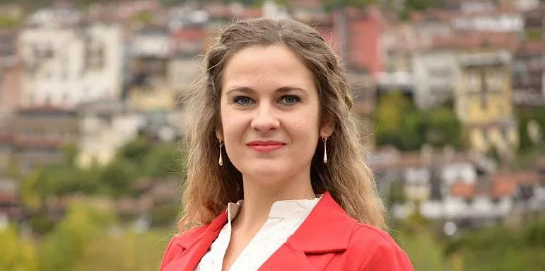 Острие на "Възраждане" мина към БСП. Рокадата!