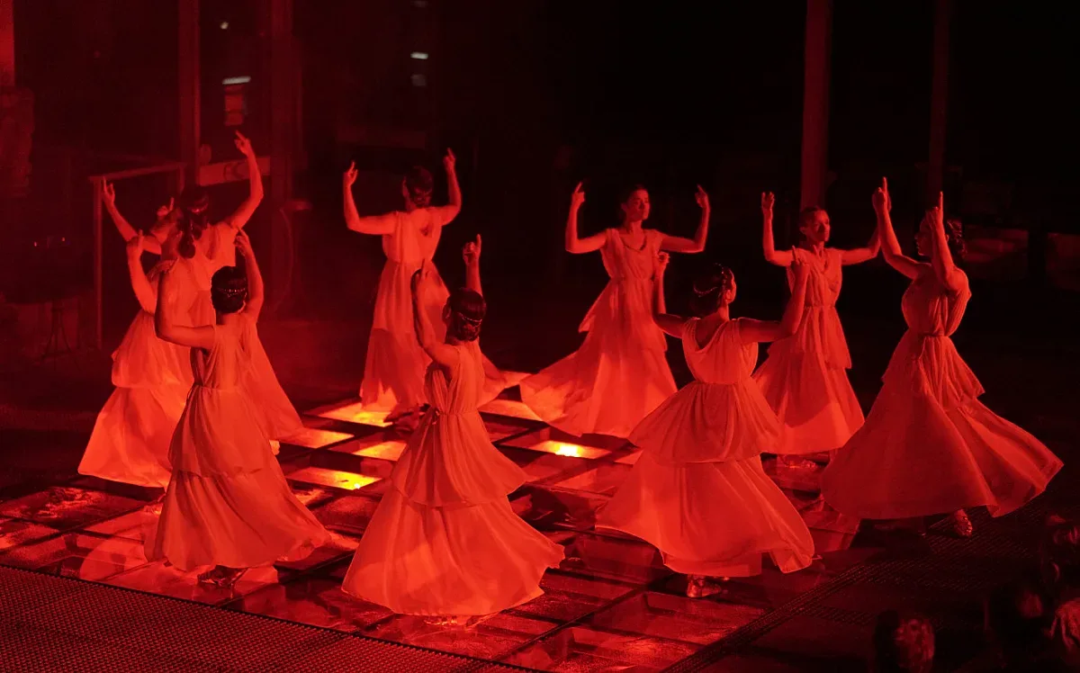 Открит е новият сезон на Фестивал Тракийски Мистерии с "НИФЕУИ Мистерия на водата" в Акве Калиде