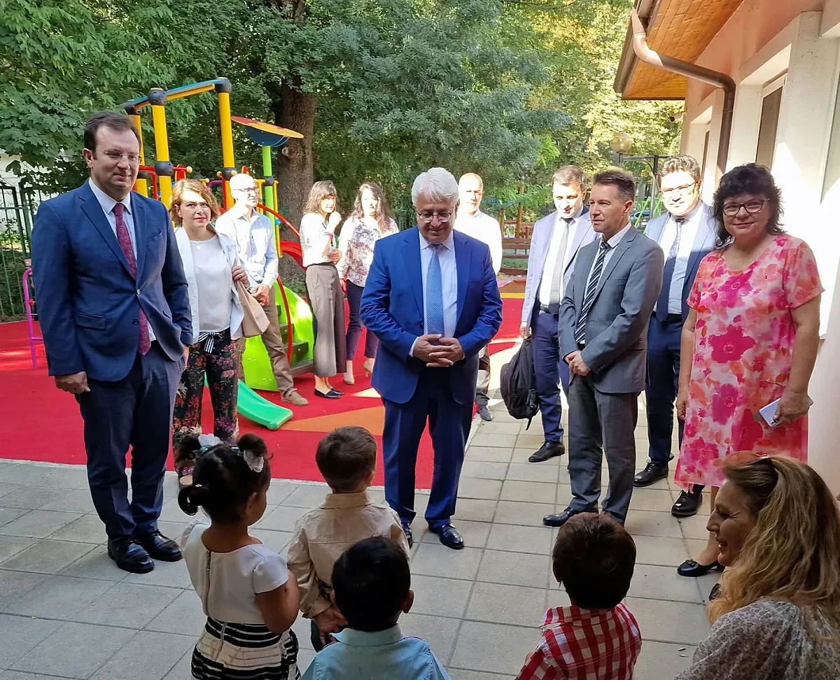 Турска агенция върна усмивките на уязвими деца в София