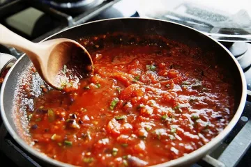 Вкусно! Лятната яхния на баба ще ви върне в детството