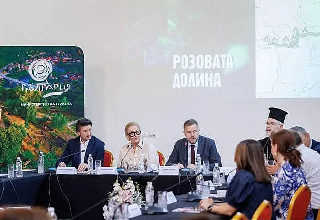 Свещени места в Розовата долина оживяват в нов пътеводител на България