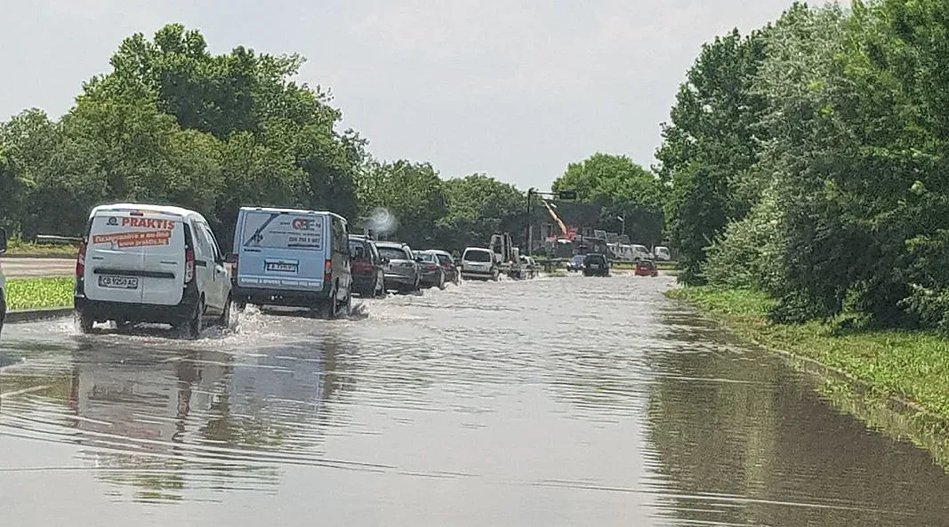 Сърдито време. Пороите продължават